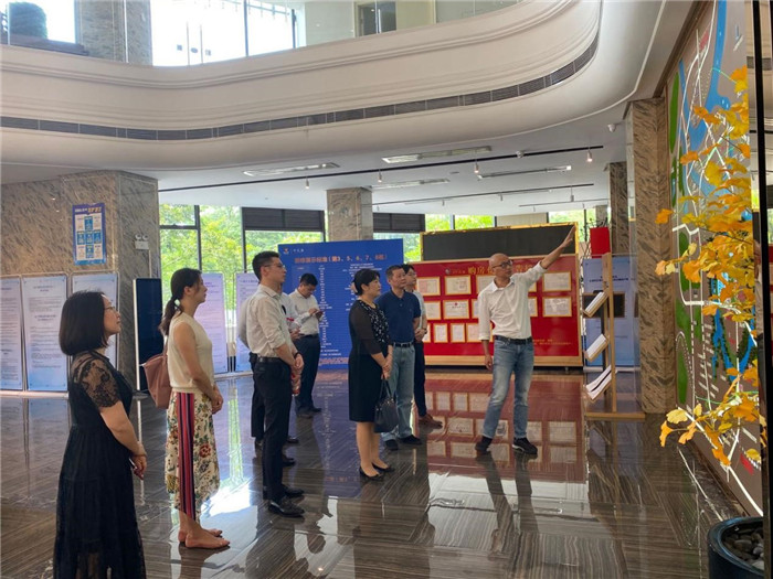 華商銀行總行領(lǐng)導(dǎo)蒞臨考察泰豐地產(chǎn)1.jpg 華商銀行總行領(lǐng)導(dǎo)蒞臨考察泰豐地產(chǎn)1.jpg